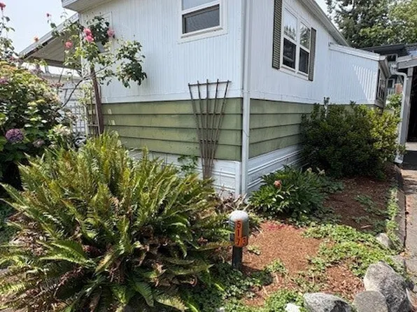 7301 NE 175th Street #114, Kenmore, WA 98028