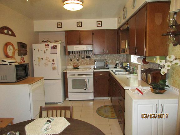 5th image of 2558 Stratford Dr