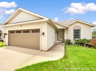 3125 Riley Ridge Rd, Holland, MI 49424