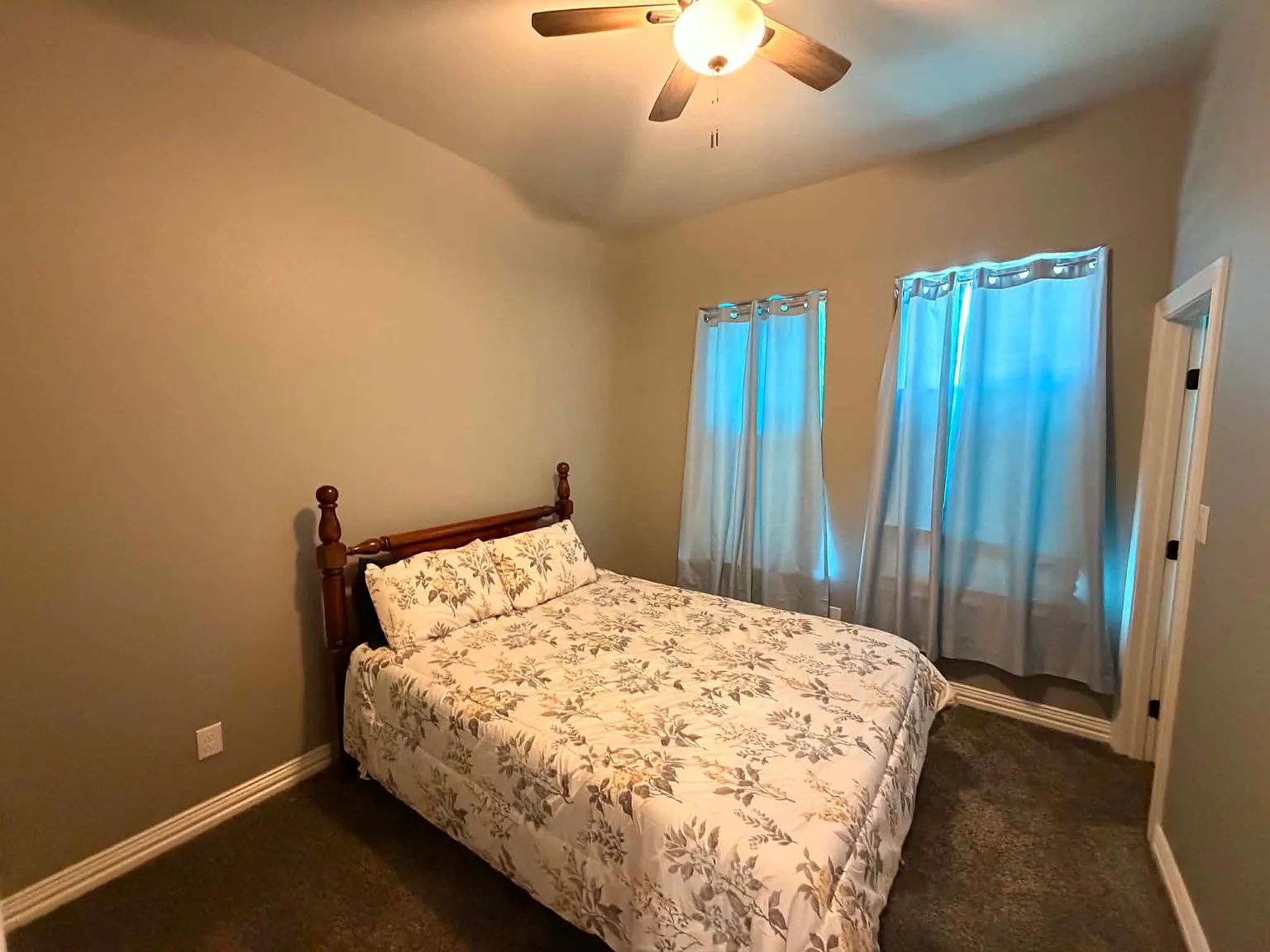 1005 West 5th Street - 1 — Photo 2