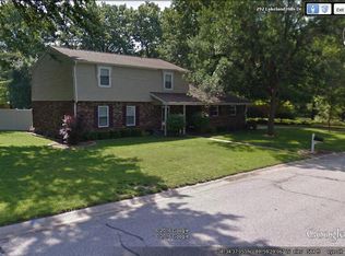 250 Lakeland Hills Dr, Fairview Heights, IL 62208