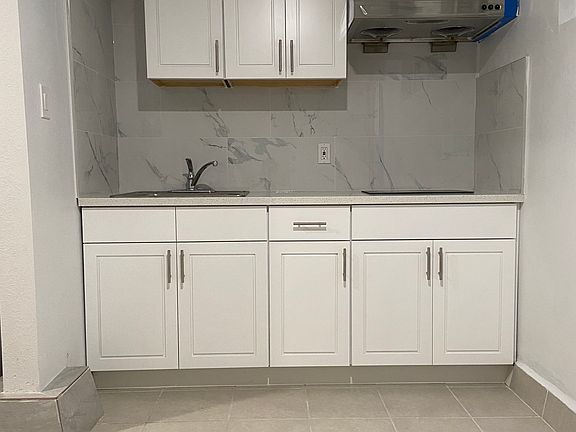 4th image of 230 Jules Ave #A