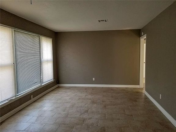 5th image of 905 Buck Dr