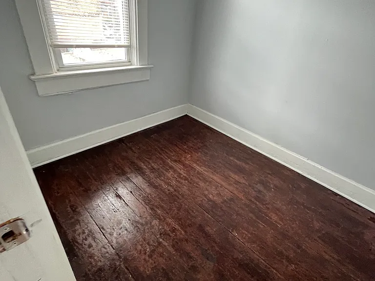 1165 W 19th St #2 — Photo 11