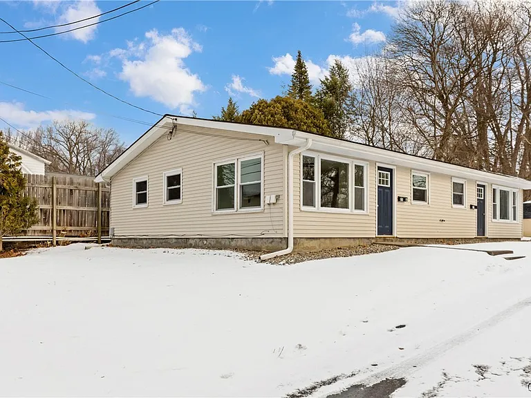 25 McPherson St — Photo 3