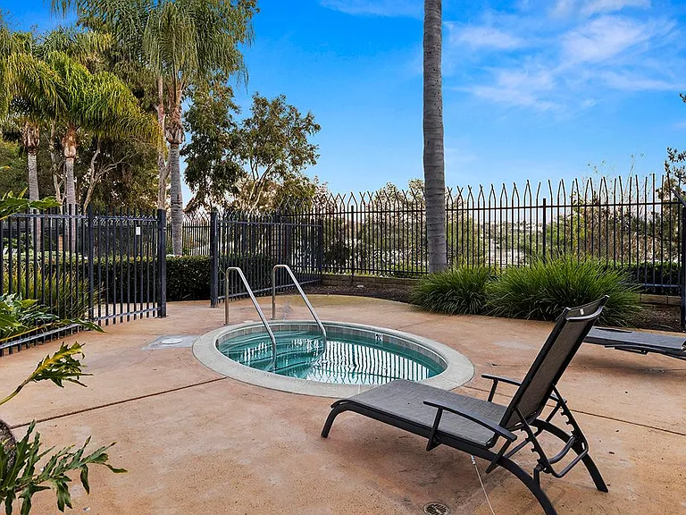 1707 Landing Dr — Photo 31