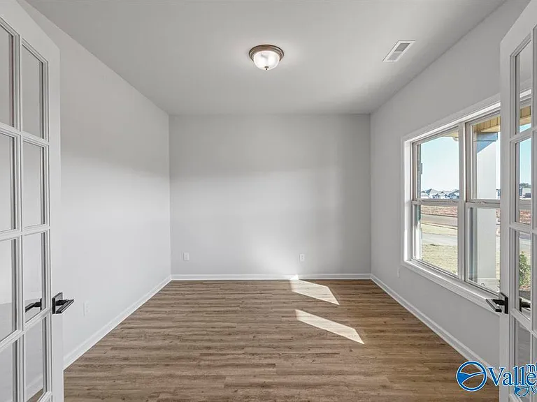 127 Huffman St — Photo 4