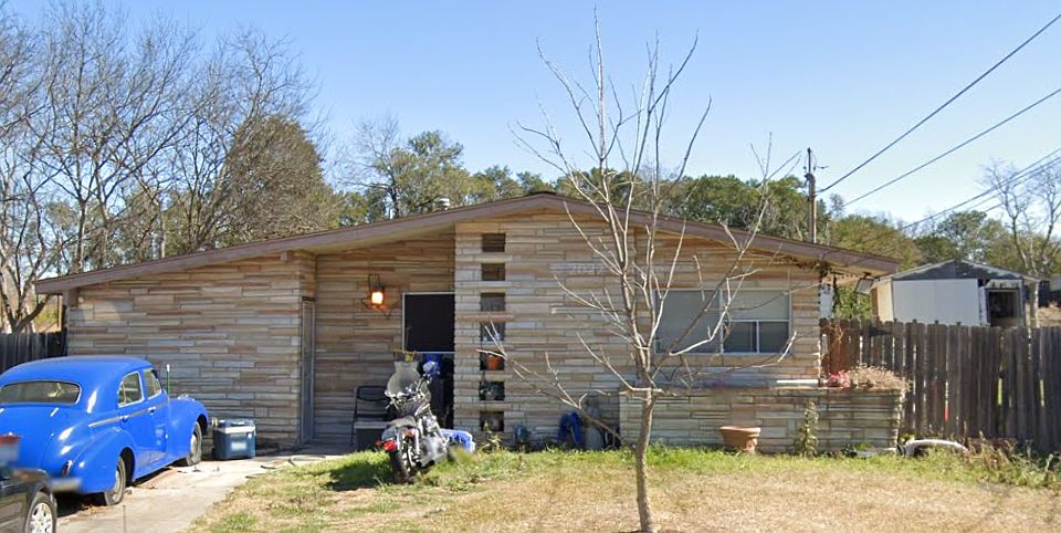 1st image of 310 Earlyway Dr