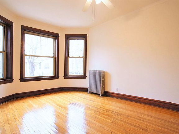 3rd image of 2453-55 N Spaulding Ave #878