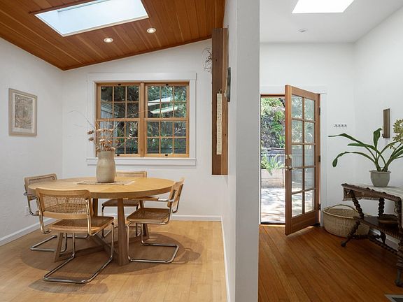 5th image of 135 Tamalpais Road