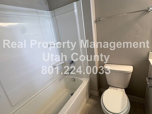 5th image of 271 E Echo Ledge Dr
