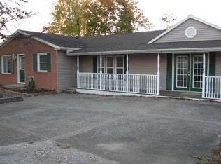 1212 N Rockport Rd, Boonville, IN 47601
