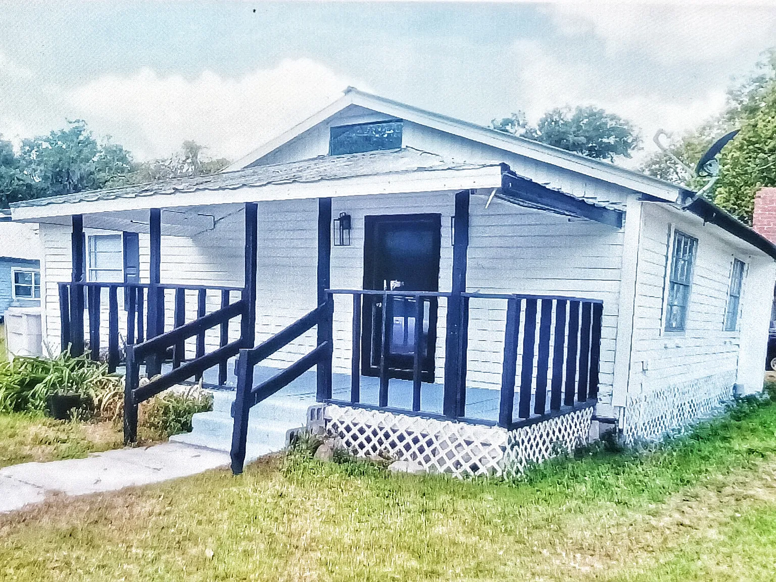 1505 N Orange St — Photo 1