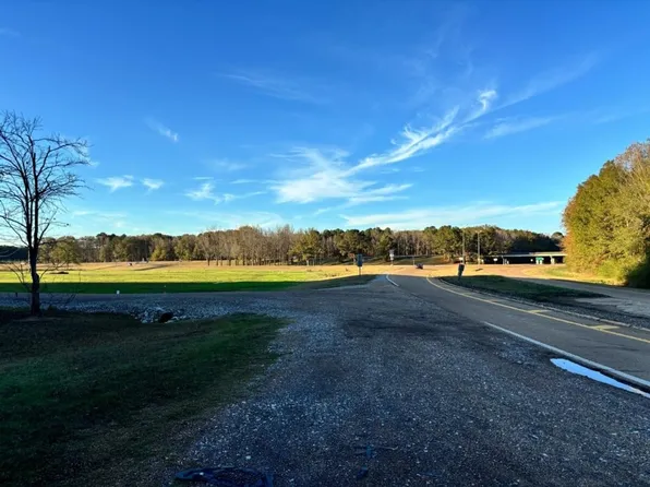 999 Herman Alford Memorial Hwy, Philadelphia, MS 39350
