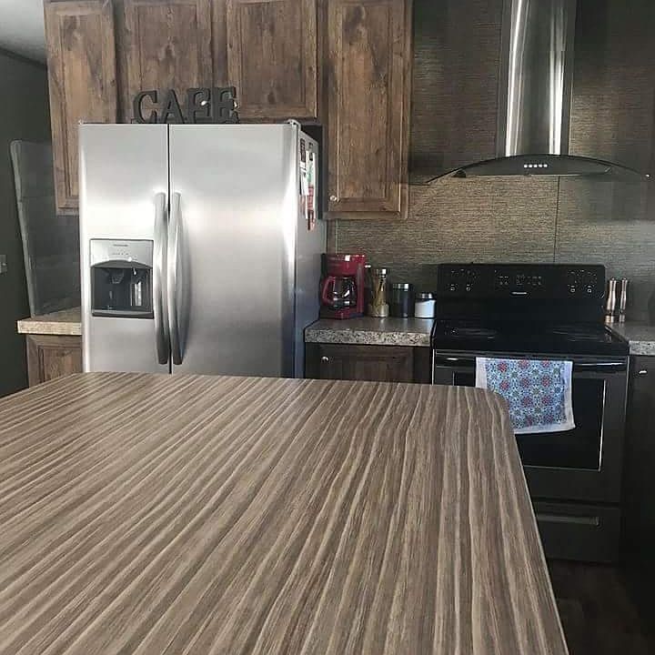 Home was upgraded to all stainless steel appliances with hoo