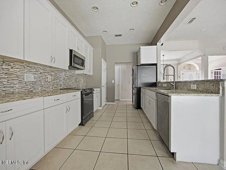 10642 Roundwood Glen Ct — Photo 12