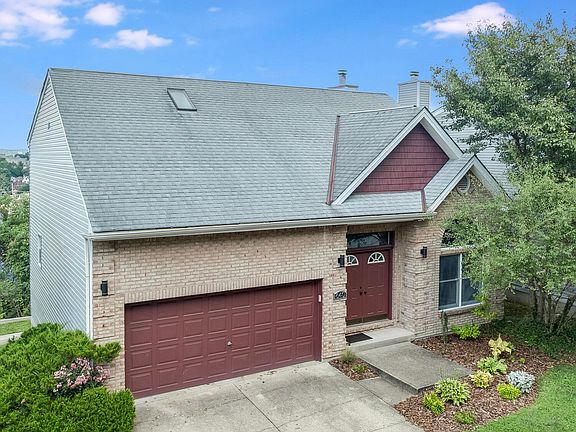 3rd image of 640 Pointe Benton Ln