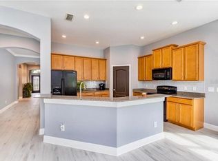 7970 Camden Woods Dr, Tampa, FL 33619
