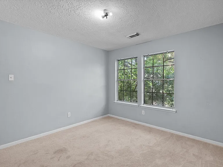 4915 Stone Harbor Dr — Photo 34