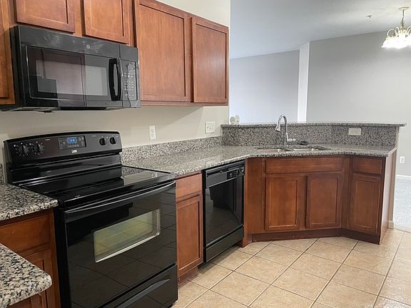 4th image of 8337 Towne Center Cir S Building 5-61