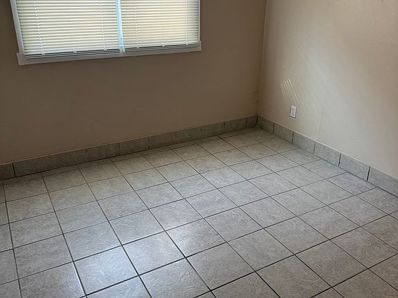 4th image of 1212 N Severance St #7