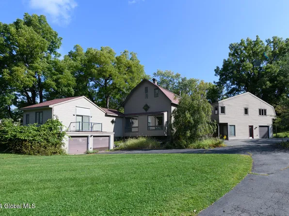 33 McCormack Road, Slingerlands, NY 12159