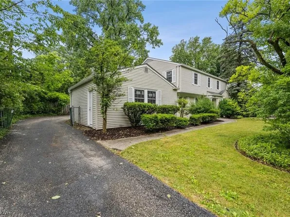 21801 S Woodland Rd, Shaker Heights, OH 44122