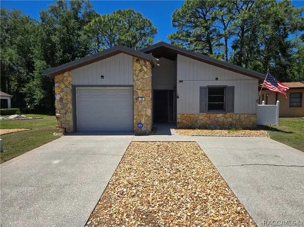 79 Chinaberry Cir, Homosassa, FL 34446