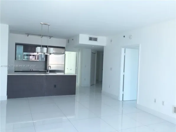 55 SE 6th St APT 2807, Miami, FL 33131