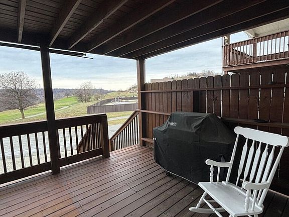 5th image of 632 Clubhouse Dr