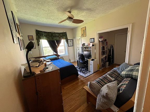 3rd image of 4607 Cedar Ave APT B3