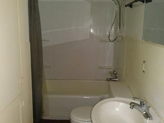 5th image of 1107 Trenton St #B