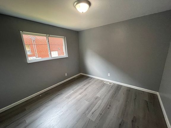3rd image of 807-809 W Courtois St #807-B