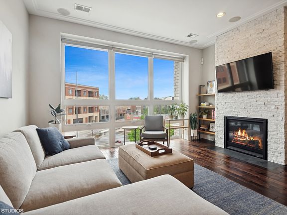 2nd image of 3209 N Elston Ave APT 3N