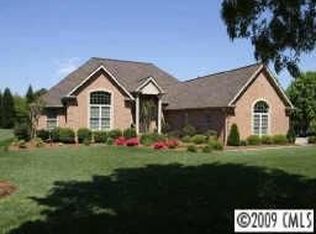 107 Sail High Ct, Mooresville, NC 28117