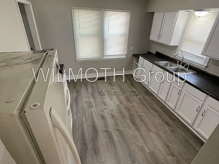 2733 N Lasalle St — Photo 6