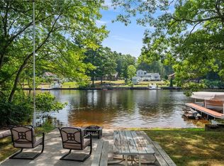 187 Lakehurst Dr, Coventry, RI 02816