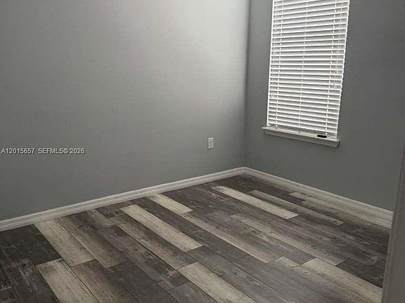 5th image of 173 Tracy Cir
