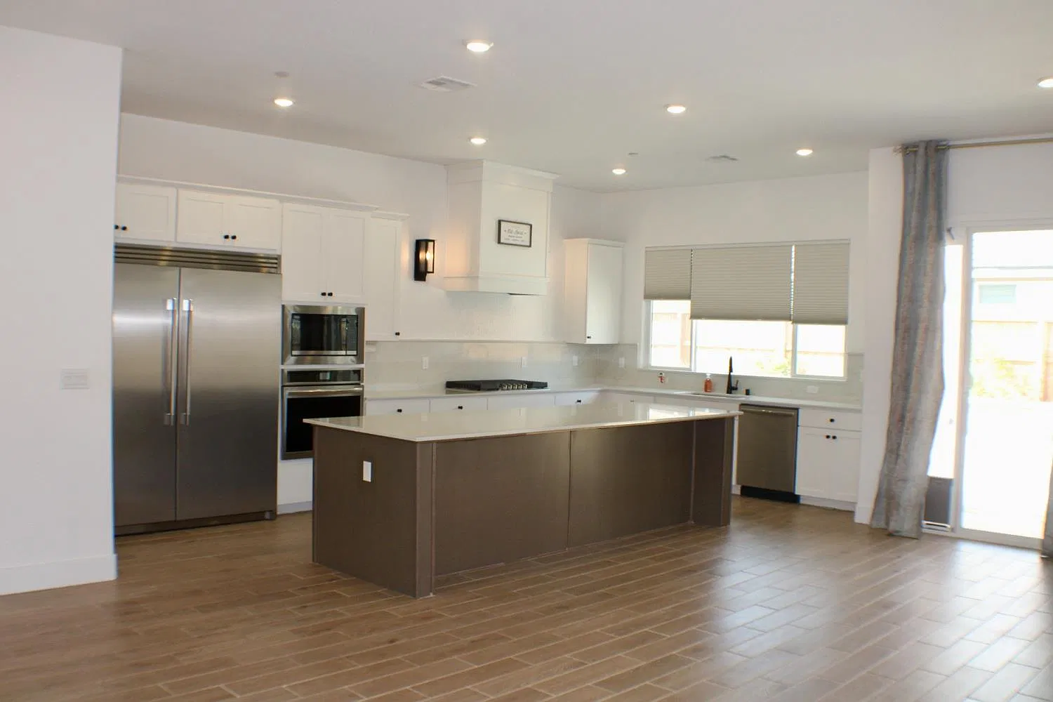 3 bed, 2609 sqft, $3,000 — Photo 4