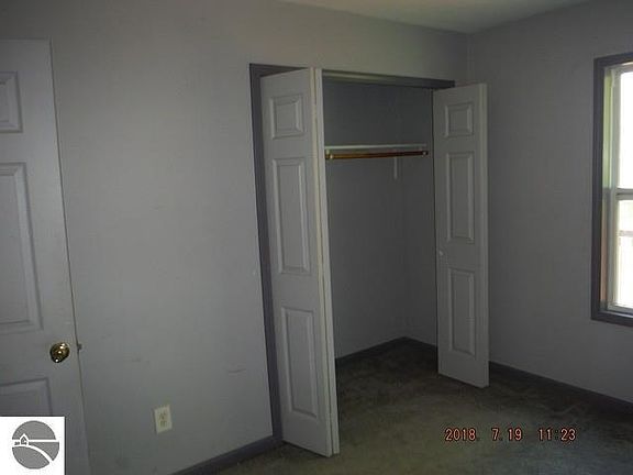 4th image of 683 E Allen Ct
