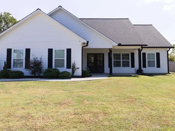 587 Hancock Dr E, Scottsboro, AL 35769