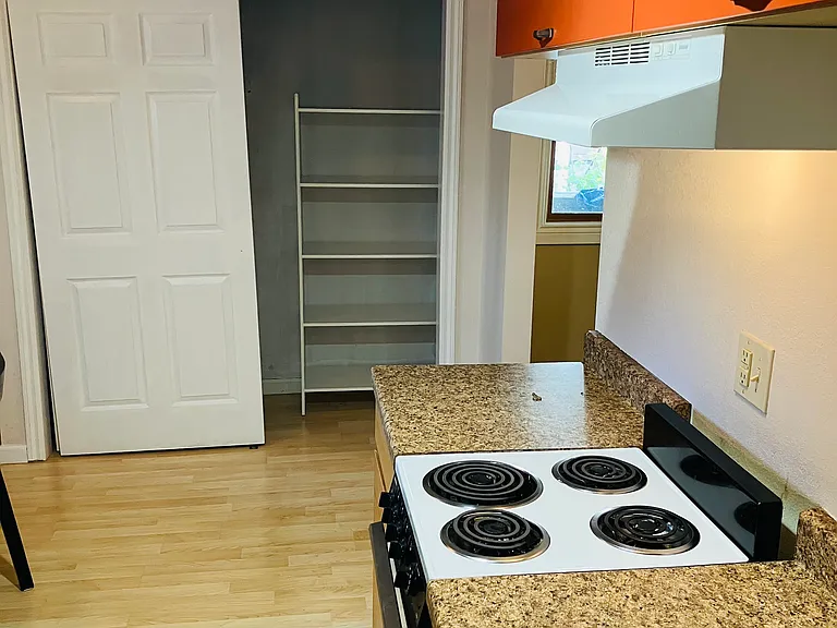 4906 Rainier Ave S #D — Photo 8