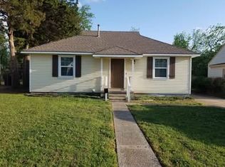 226 W Ercoupe Dr, Midwest City, OK 73110
