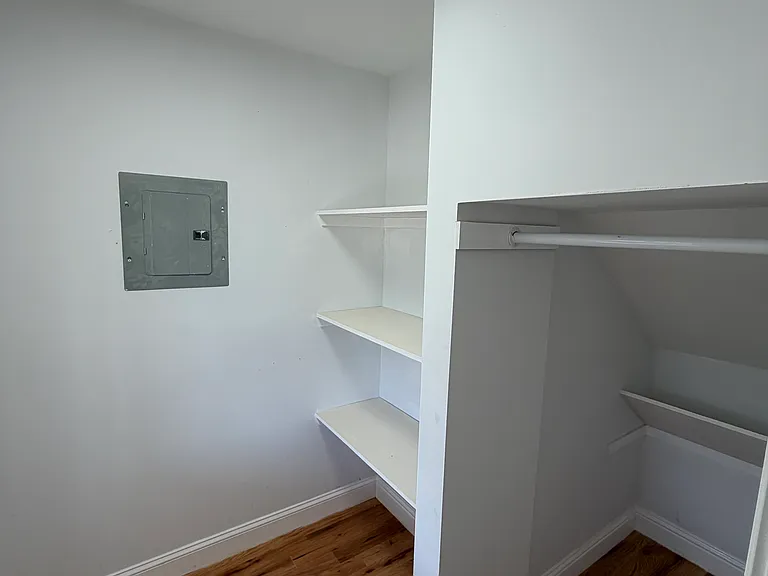 141 Eaton Pl #2A — Photo 6