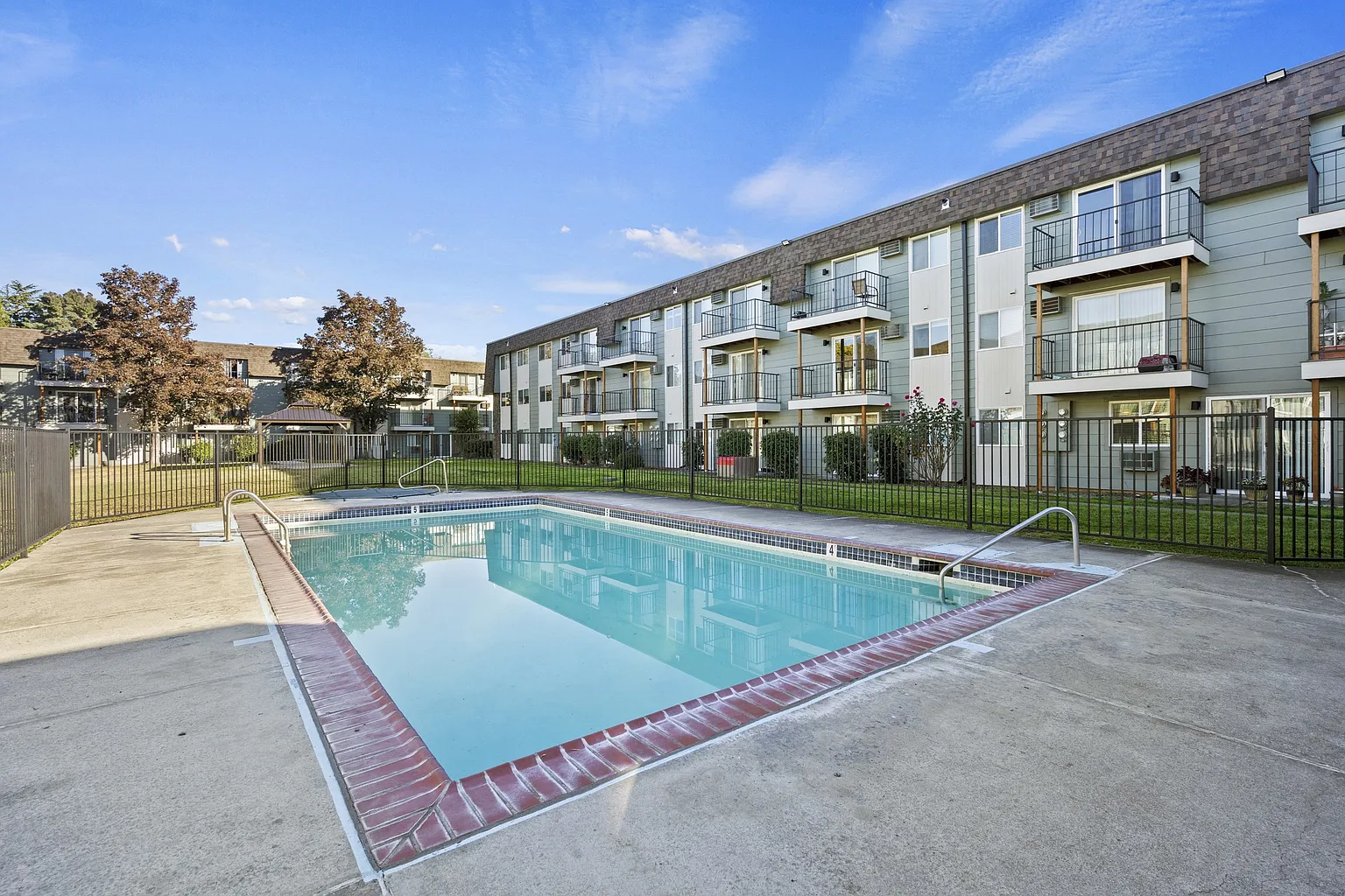 645 Royal Ave #2-231 photo 1