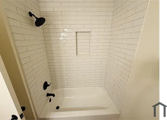 1033 Medina Dr — Photo 12