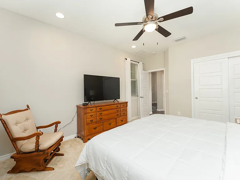 3441 NW 56th Ave — Photo 32