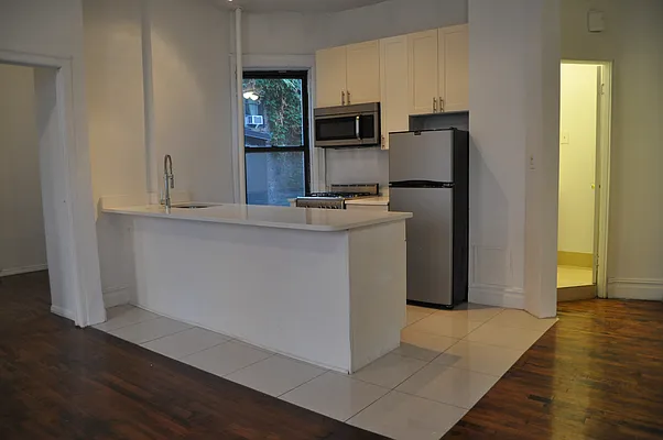 Rented by Sky Management | media 61