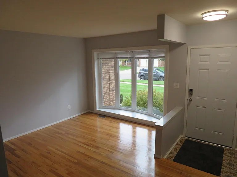 1565 Lakewood Dr — Photo 3