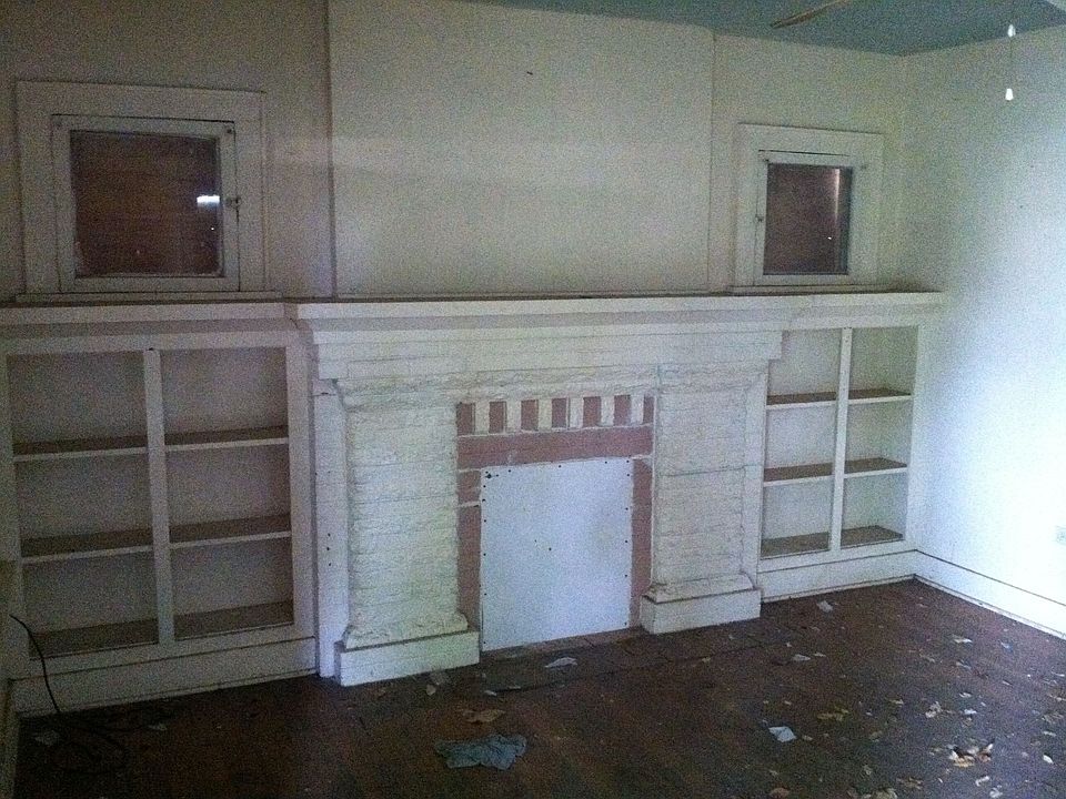 2nd image of 1810 N Jordan Ave